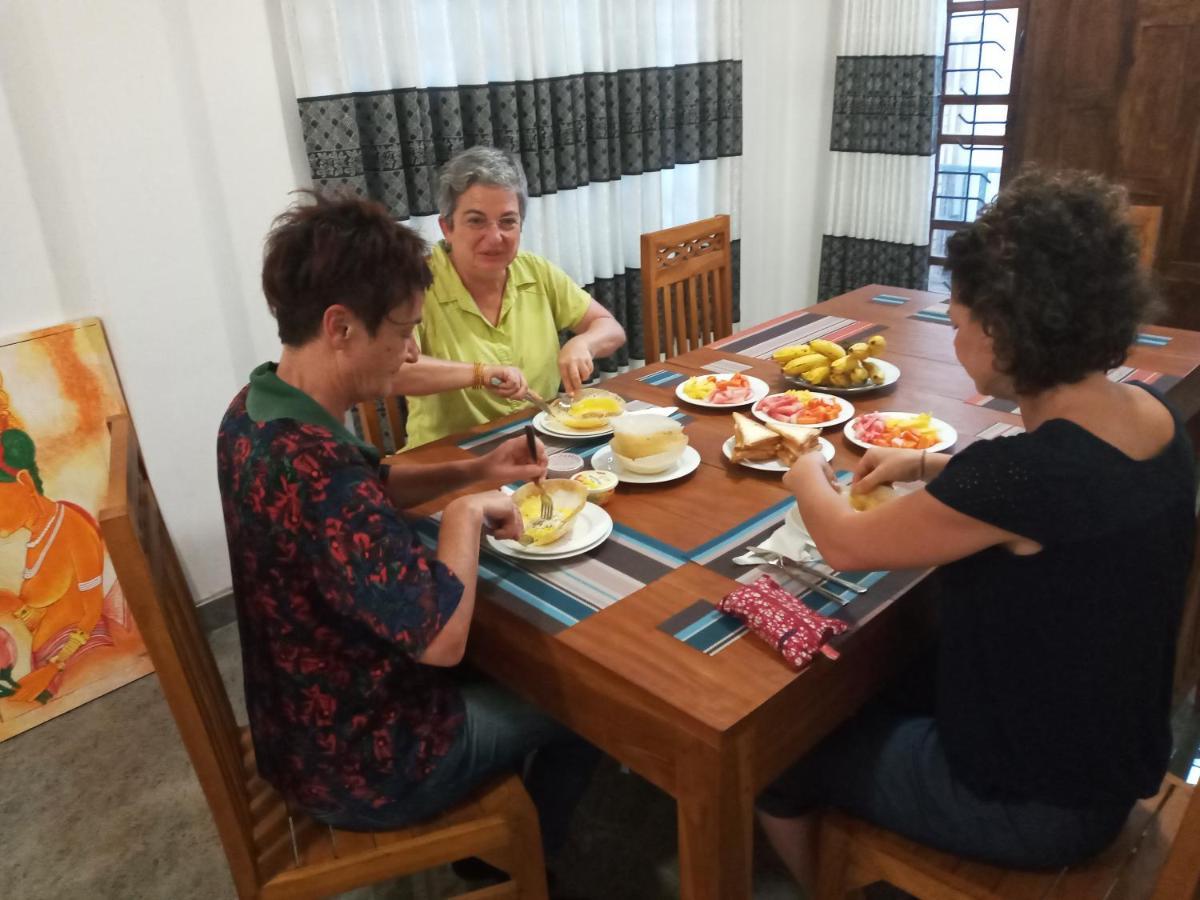 Restwell Homestay Dambulla Bagian luar foto