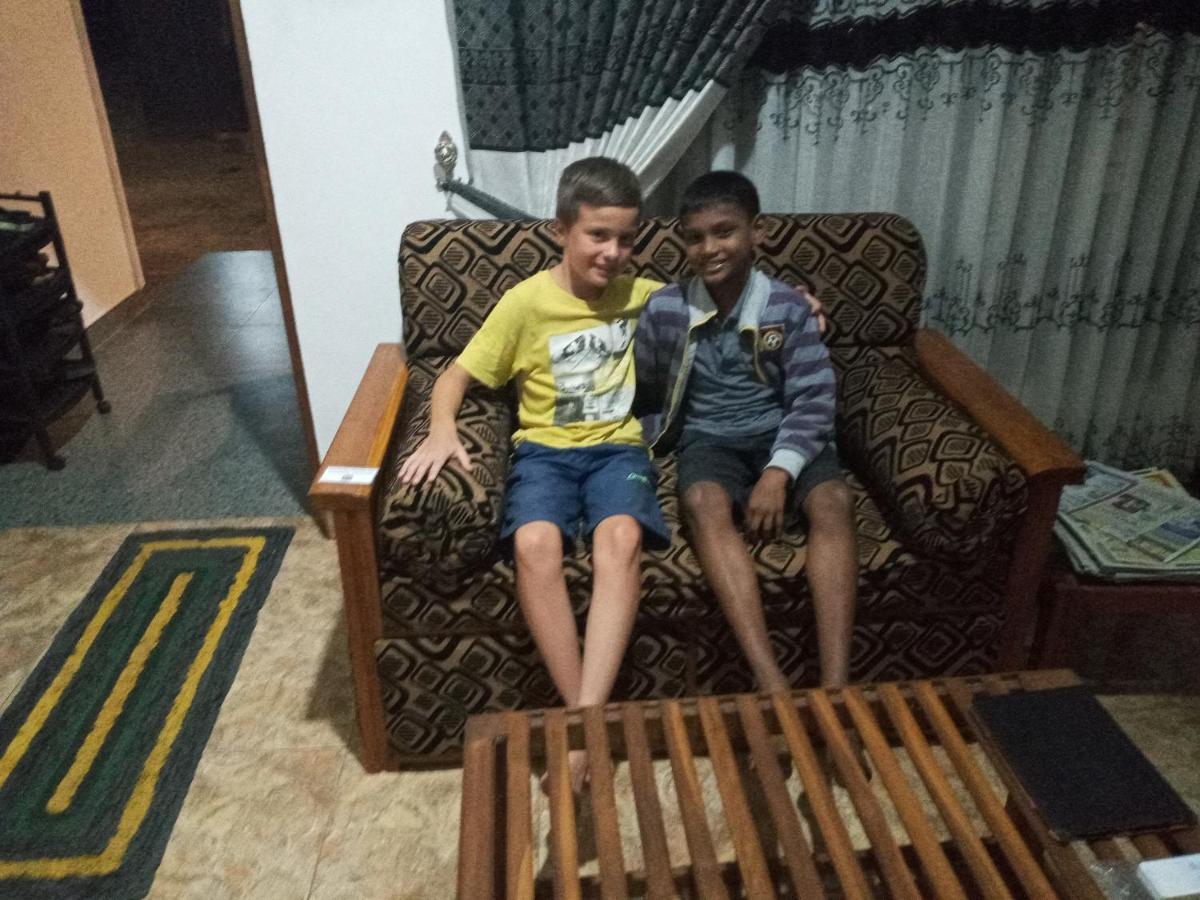 Restwell Homestay Dambulla Bagian luar foto
